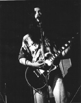 Dennis Wilson with 1960 Gibson Les Paul Custom at The Speakeasy in London 1972